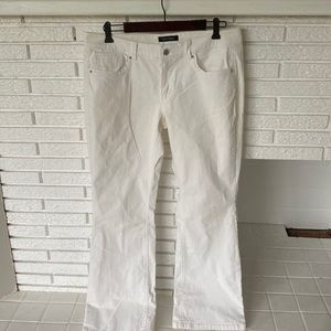 White House Black Market Contour Bootcut 12S white jeans